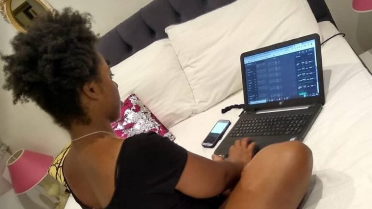 5 Companies With Remote Live Chat Agent Jobs